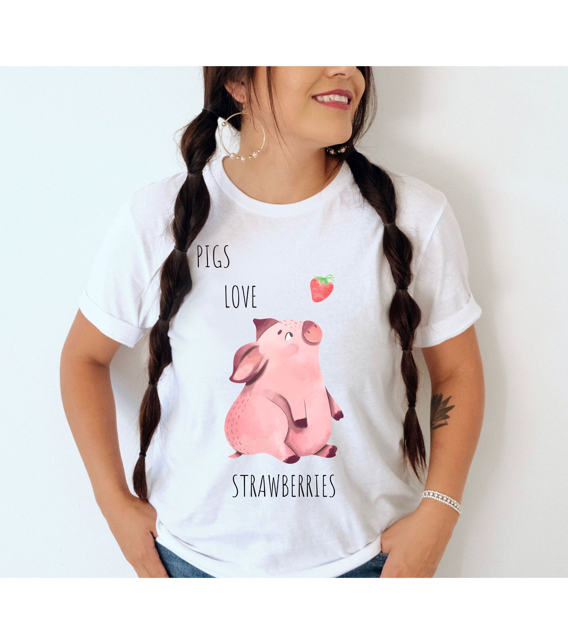 Pigs Love Strawberries tee in white