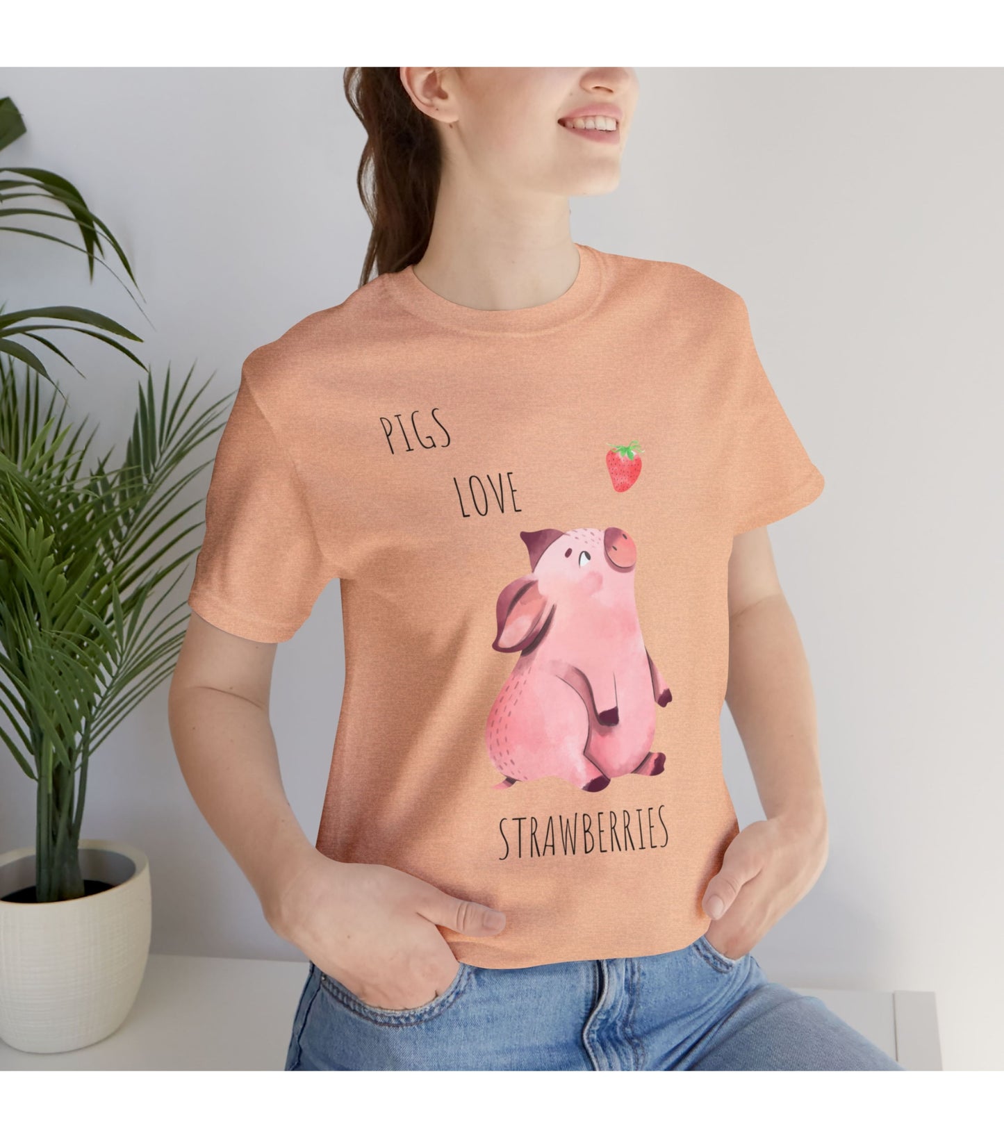 Pigs Love Strawberries tee in heather peach